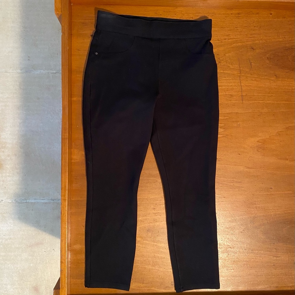 SPANX Black Capris Pants
